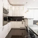Apartment Modern Charming In The Heart Of