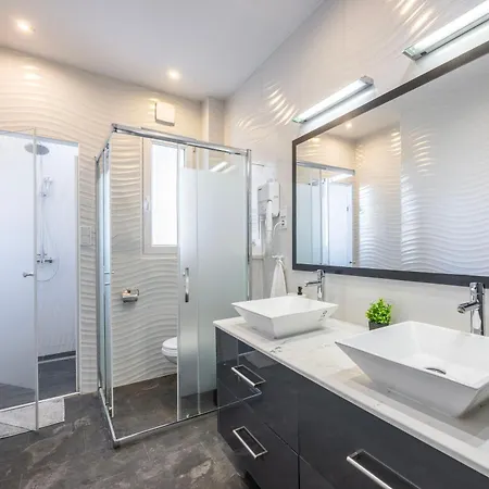 Modern Charming In The Heart Of
