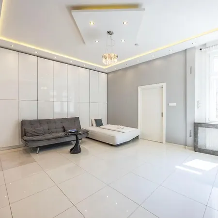 Apartament Modern Charming In The Heart Of *