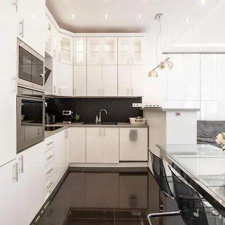 Apartament Modern Charming In The Heart Of