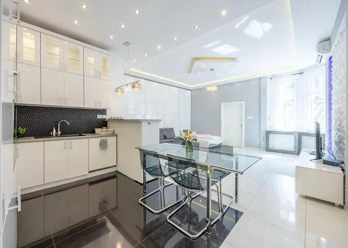 Daire Modern Charming In The Heart Of